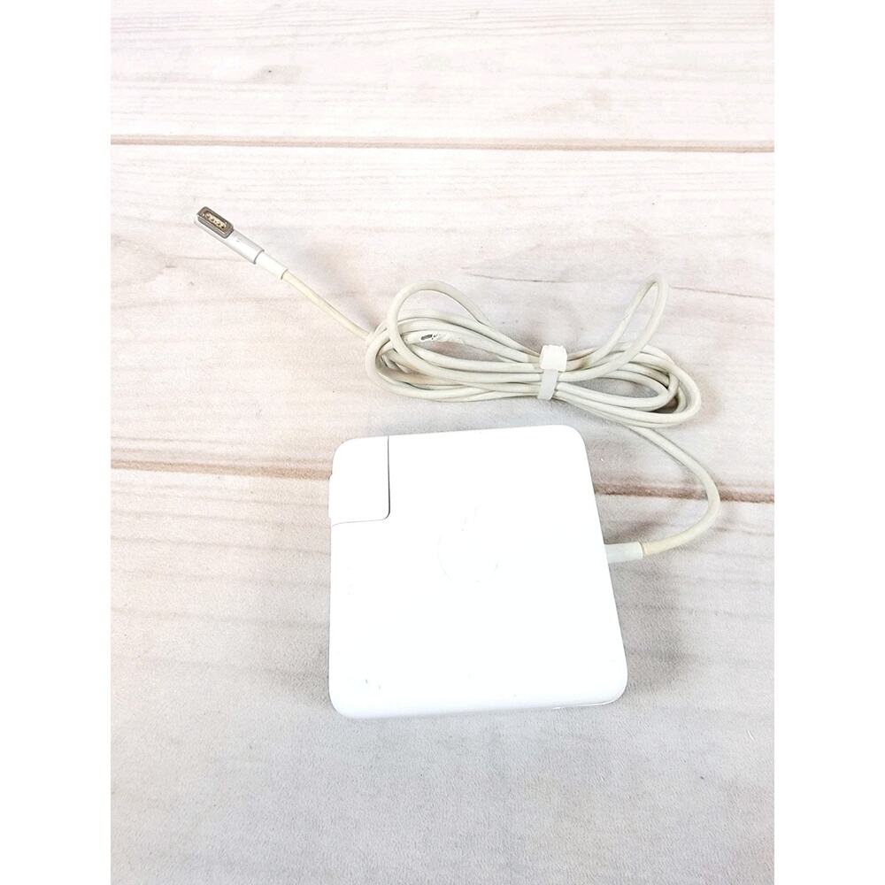 Apple Authentic 85 W MagSafe 1 Power Adapter Charger A1343 MACBOOK L connector